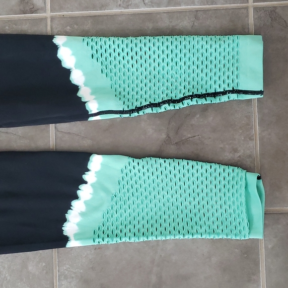 Infinite Workout Leggings - Picture 5 of 9